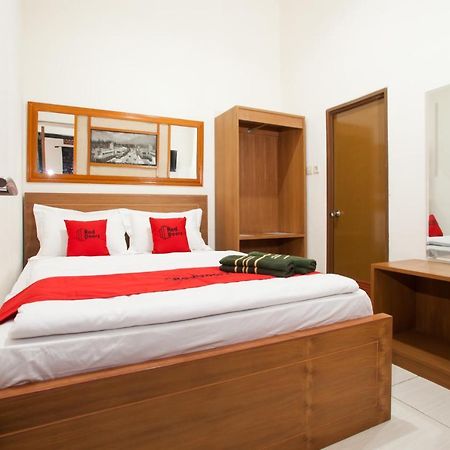 Reddoorz Syariah Near Singha Merjosari Park Malang Exterior photo