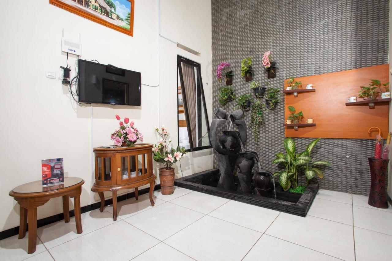 Reddoorz Syariah Near Singha Merjosari Park Malang Exterior photo